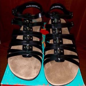 Yuu Berica Women’s Black Sandals Size 10